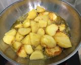 A picture of step 1 of Soft Pork Rib And Potato Curry.