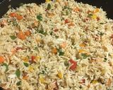 A picture of step 4 of Fried vegetable rice.