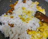 Foto langkah ke 3 dari resep Nasi Goreng Kunyit.