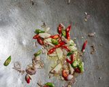 Foto langkah ke 2 dari resep Mie instant Mix Sayur Telur.