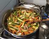 Foto del paso 8 de la receta: Salteado de verduras acompañado con fideos