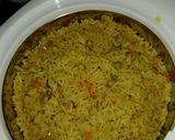 A picture of step 11 of Fried rice with beef meat.