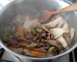 Foto del paso 8 de la receta: Fideos chinos con ternera, setas y bambú