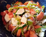 Foto del paso 2 de la receta: Merluza con verduras al papillote