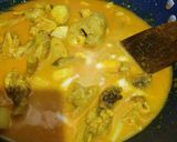 Foto langkah ke 4 dari resep Kari ayam bumbu kuning.