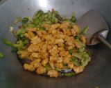 Foto langkah ke 4 dari resep Oseng pare ikan klotok.