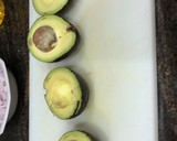 Foto del paso 4 de la receta: Ensalada de aguacate y langostino cocido