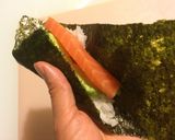 Foto del passaggio 5 della ricetta Temaki Sushi (Sushi arrotolato a mano)