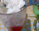 Foto langkah ke 3 dari resep Es Kelapa Muda Merah Putih.