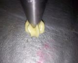 A picture of step 13 of Custard cookies cooking pots.
