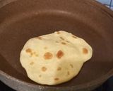 Foto langkah ke 5 dari resep Roti Pita Lipat Isi Ayam Lada Hitam.