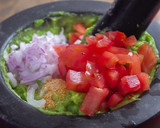 Foto del paso 3 de la receta: Guacamole casero - Fácil, sano y delicioso