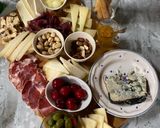 Foto del paso 5 de la receta: Tabla de Quesos y Fiambres