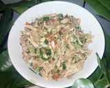 Foto langkah ke 4 dari resep Ayam suwir isian roti goreng.