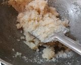 ओल्या नारळाची वडी (Olya Naralachya Vadi Recipe In Marathi) रेसिपी स्टेप 5 फोटो 