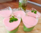 Foto langkah ke 7 dari resep Silky Puding Matcha Vla Stroberi.