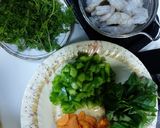 A picture of step 1 of Prawns thai green curry with boiled rice.