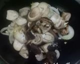 Foto langkah ke 4 dari resep Ca Jamur Shitake, Kancing feat Brokoli Rebus.