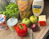 Sajtos, almás, csirkemell sonkás tésztasaláta recept fázis 1 fotója