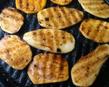 Foto del paso 1 de la receta: Canapés de verduras a la plancha