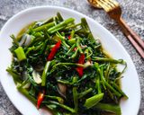 Foto langkah ke 3 dari resep Tumis kangkung ala resto.
