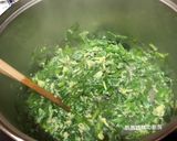 A picture of step 7 of Stir-Fried Eggs with Garlic Chives.