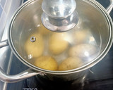 Foto del paso 1 de la receta: Patatas aplastadas al horno con mojo picón