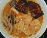 Foto langkah ke 5 dari resep Pindang Tongkol Pari Asap Tahu Terong Masak Pedas.