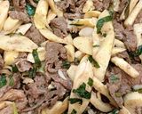 Hình bước làm 3 của món Măng sặt xào thịt bò