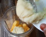 A picture of step 3 of Eggless Mango Mousse.