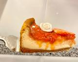 Foto del paso 13 de la receta Tarta de queso mascarpone y ricotta con almíbar de fresas