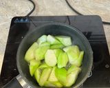 Hình bước làm 3 của món Mướp Khía Xào Tim Mề Gà
