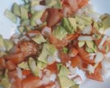 Foto del paso 2 de la receta: Ensalada de garbanzos con gambas al ajillo
