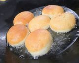 Foto langkah ke 6 dari resep Bomboloni isi durian & coklat lumer.