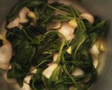 A picture of step 1 of Spinach soup.