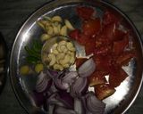 A picture of step 2 of Mushroom cream masala.