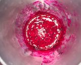 Foto langkah ke 2 dari resep Telur Puyuh Pink Buah Naga.