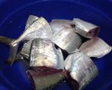 Foto langkah ke 2 dari resep Ikan kembung ala sarden.