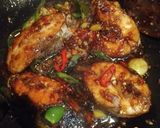 Foto langkah ke 8 dari resep Ikan Tenggiri Bumbu Kecap.