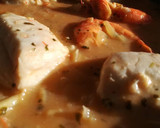 Foto del paso 3 de la receta: Lomos de merluza en salsa con langostinos