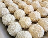Foto langkah ke 6 dari resep Banana Crispy Ball.