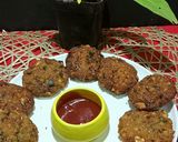A picture of step 3 of Sabudana Vada.