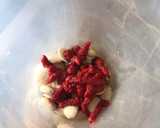 Foto del paso 1 de la receta: Pesto rojo vegano 🌱