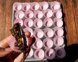 Foto langkah ke 8 dari resep Coklat Beng Beng Kacang Tanah dan Corn Flakes (197).