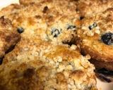 A picture of step 4 of Blueberry Crumble Muffins, 3 net carbs per muffin.