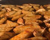 صورة لخطوة 1 من وصفة 🍟 بطاطا ودجز بالفرن