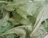 A picture of step 1 of Crispy Spinach.