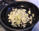 Une image de l'étape 10 de Poulet façon chili verde (maïs, poivrons, citrons verts).