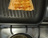 Foto del paso 2 de la receta: Salmón con salsa de manteca y limón 🍋♡