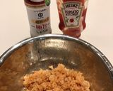 Hình bước làm 1 của món Omurice gấu đắp chăn trứng